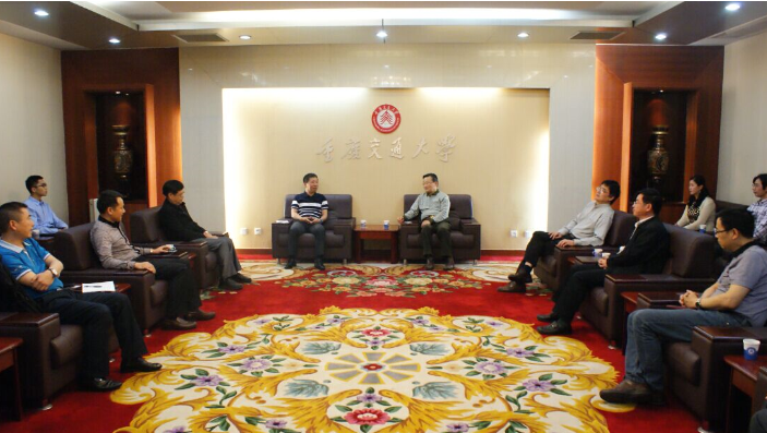 集團與重慶交通大學(xué)簽訂戰(zhàn)略合作協(xié)議
