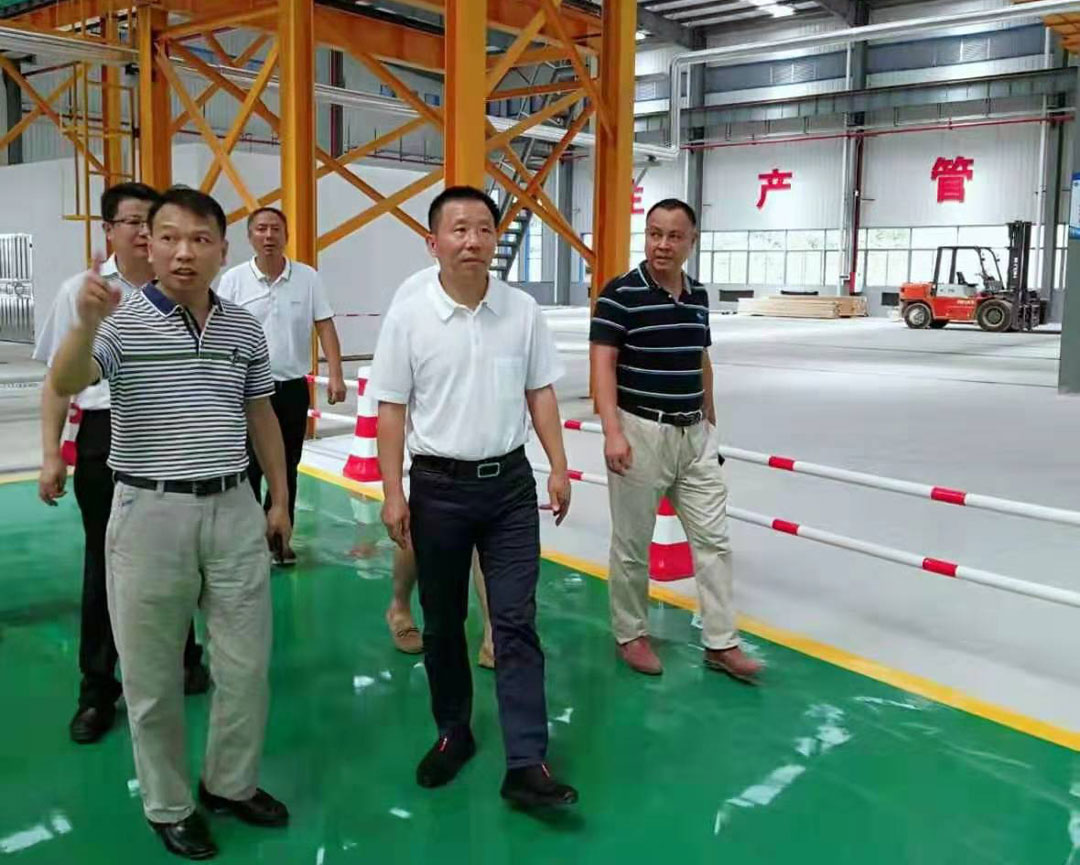 集團董事長、總裁劉裕蒞臨東莞創(chuàng)杰建材等公司視察調(diào)研