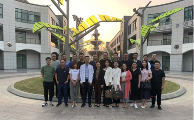 礦山開采板塊第三季度生產(chǎn)經(jīng)營工作會議及財(cái)稅知識培訓(xùn)講座圓滿結(jié)束